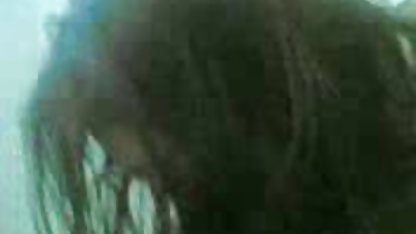 Genç aldatma sex film izle bir kızın tüm deliklerinde yürüdü