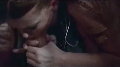 Mavi saçlı güzellik inanılmaz bir masaja sahiptir classic sex film izle