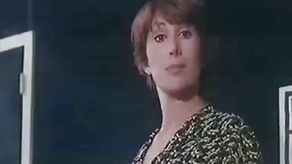 Mutfak masasında seksi çift sevişiyor yetişkin seks filmi izle