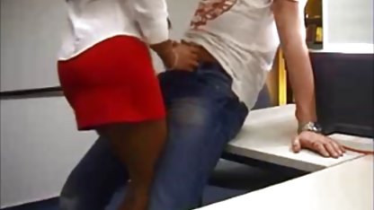 Becerdin güzel seks filmi göster ve ağzına cumshot busty