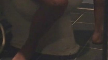 Güzel gizli sex film kız sert seks yüksek sesle çığlık