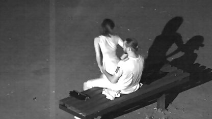 Genç masöz ünlülerin sex filmleri müşterinin penisinde kedi çalışır
