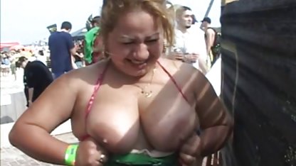 Sıcak kırmızı saçlı canavar erkek arkadaşı ensest sex film izle parmaklıyor
