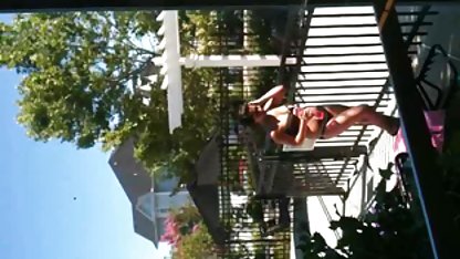 Busty Babe kıçından mutfakta seks filmi becerdin
