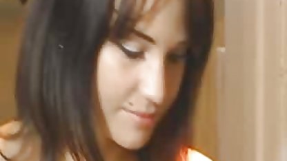 Strapon ile sıcak lezbiyen full seks filmi anal
